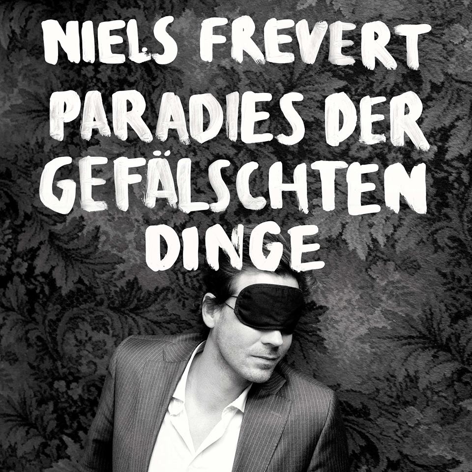 Cover: Paradies Der Gefälschten Dinge